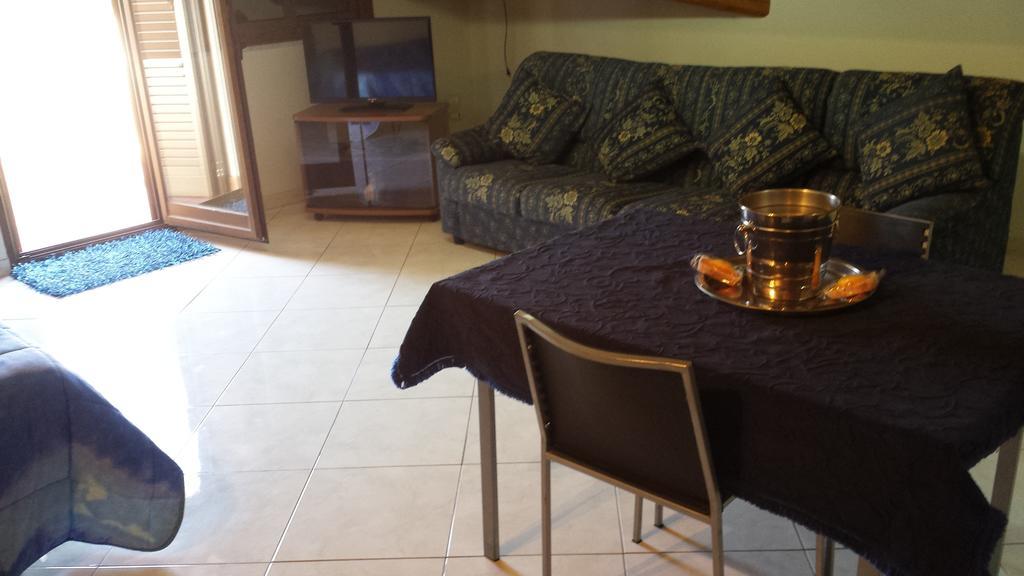 B&B Suite فياغراندي الغرفة الصورة